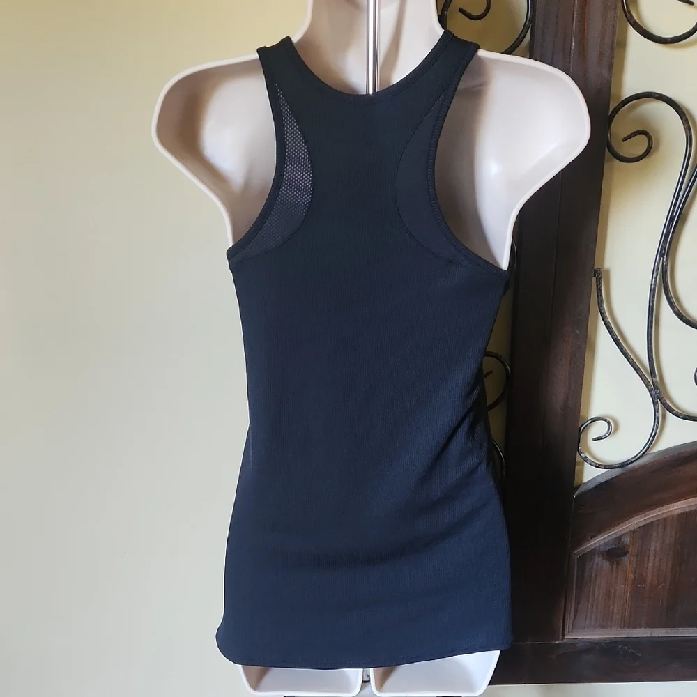 Under Armour Women's Sleek Black Tank Top - Picture 2 of 3